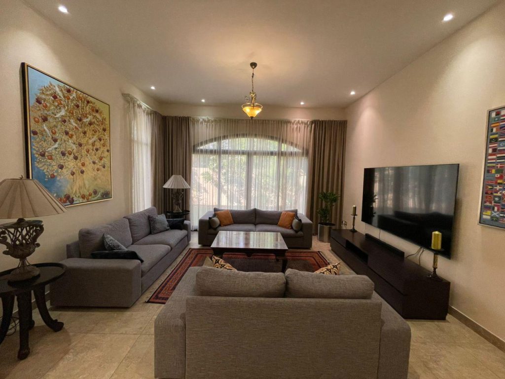 WhatsApp Image 2025-11-25 at 11.29.20 PM (1)